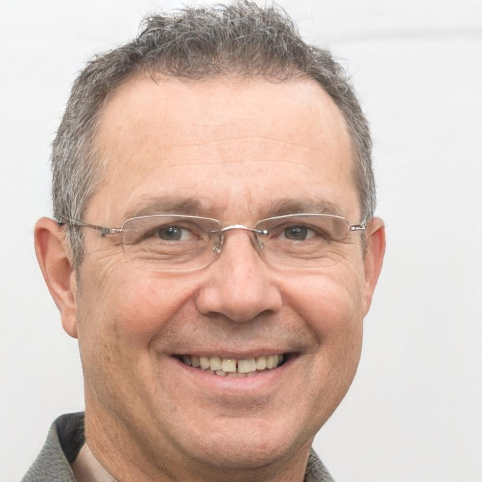 Portrait of Dimitri Popović, Excel Systems Expert